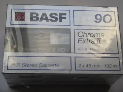 Multimedia kit: New BASF Chrome tapes + cables + remote, View more