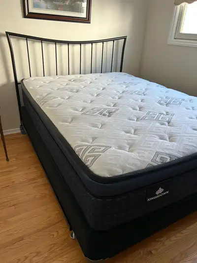 queen bed and mattress , Voir plus