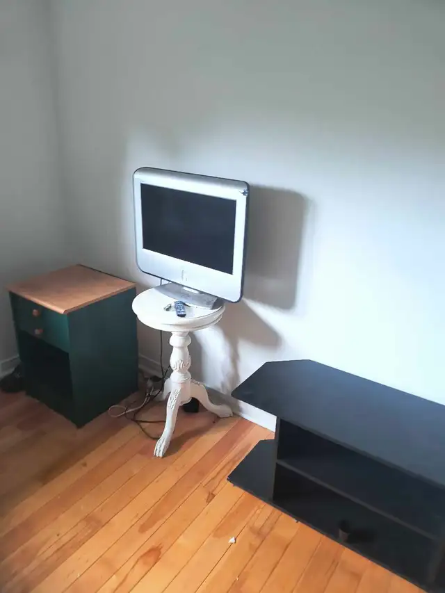 room for rent in Room Rentals & Roommates in City of Montréal - Image 9