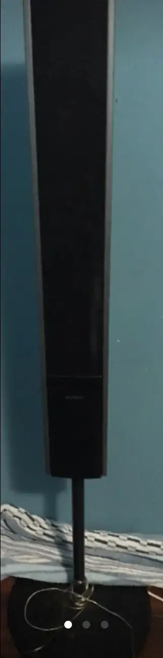 Sony standing speaker in Speakers in Delta/Surrey/Langley - Image 2