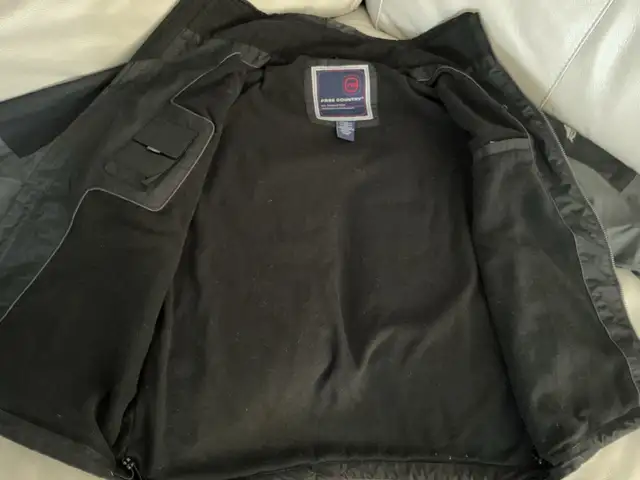 Mens Large Free Country Grey Black  Fleece Lined Jacket in Men's in City of Toronto - Image 5