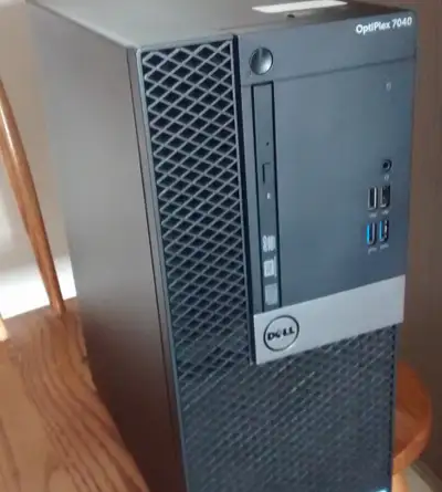 Dell Optiplex 7040 Business SFF Computer Small Factor Desktop Tower PC Tower only for sale.LIKE NEW....