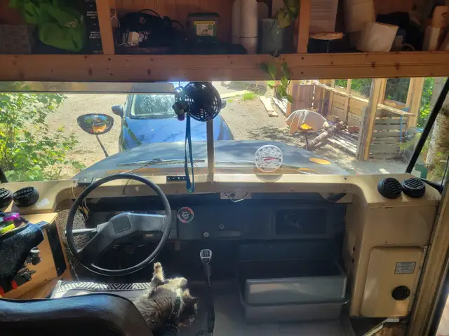 35 professionally converted skoolie in RVs & Motorhomes in Kelowna - Image 7