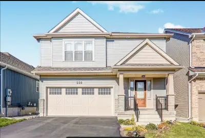 Beautiful home in Peterborough neighbourhood. It’s a 4 Bedroom 3 bathroom home with upgrades done th...