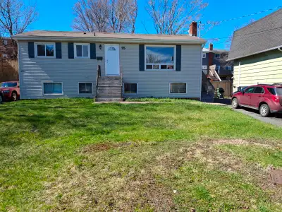 Fairview 3BR home in a very sought after location. Available July/August. On a quiet dead end street...