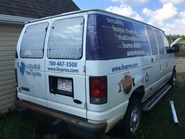 2007 Ford E350 cargo van606394298275604482