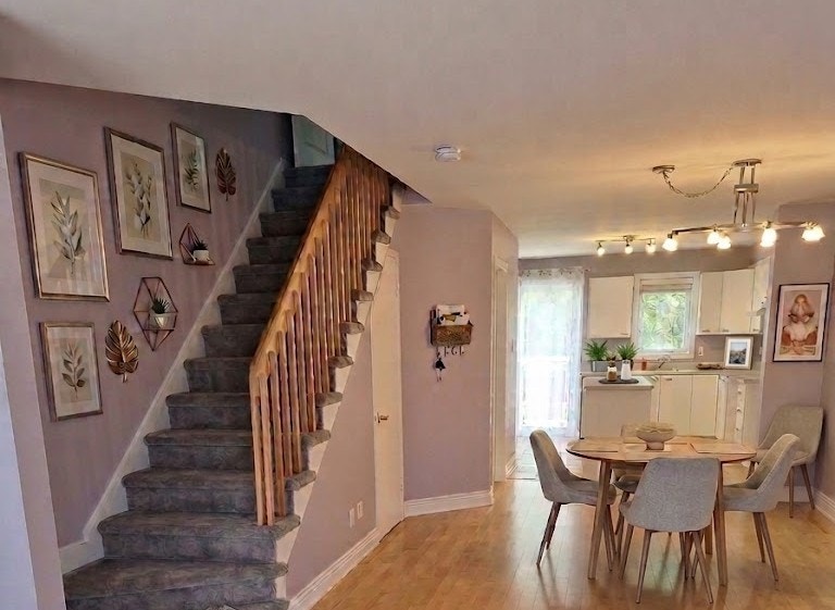 Logement sur 2 étages avec très grandes chambres à Varennes — photo 1