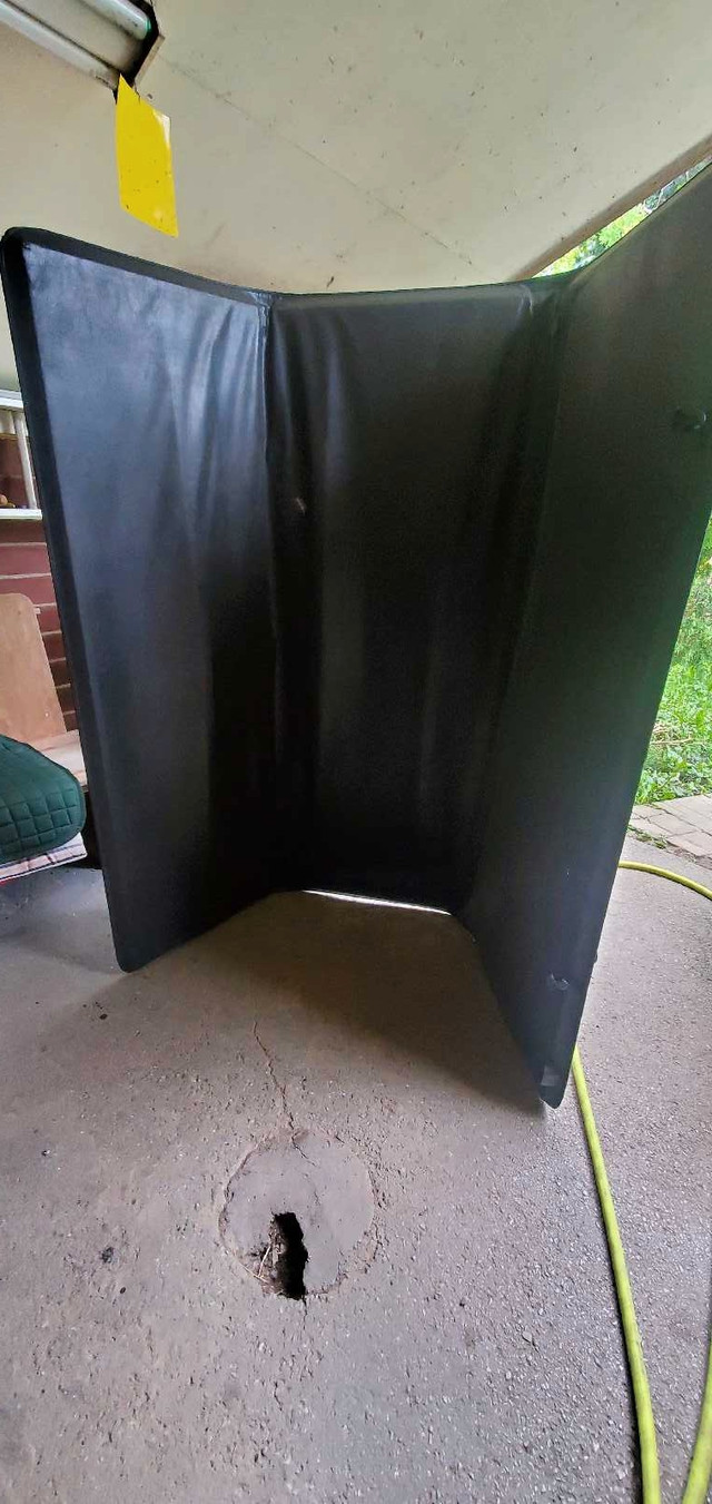 MOVING SALE!! Ram 1500 classic Tonneau cover  in Other in Mississauga / Peel Region - Image 4