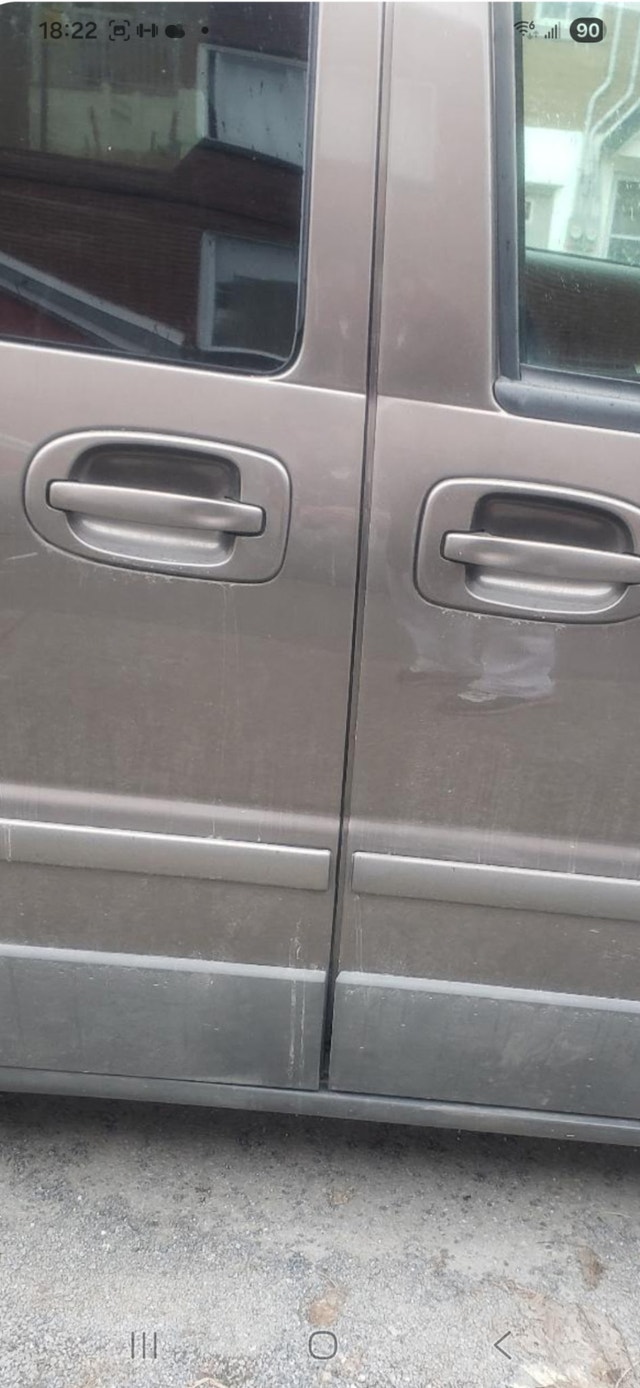 Pontiac Montana 2008 — photo 2