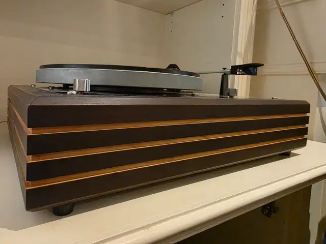 +++Thorens TD160 Turntable with custom plinth+++ in Stereo Systems & Home Theatre in City of Toronto - Image 4