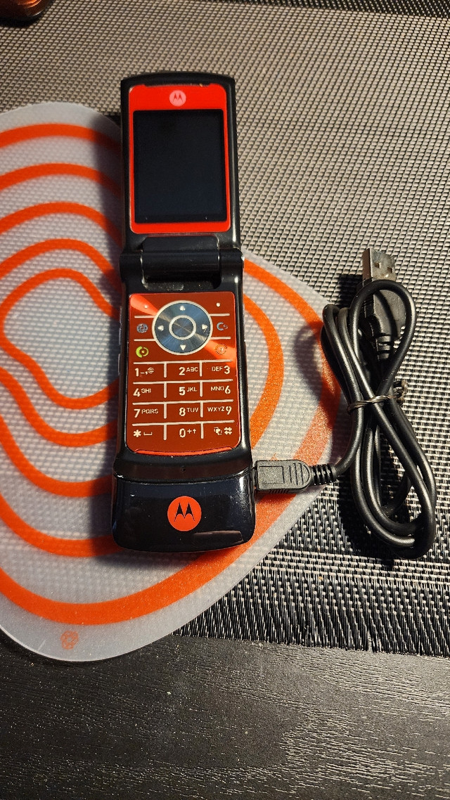 Motorola Razor in Cell Phones in Mississauga / Peel Region