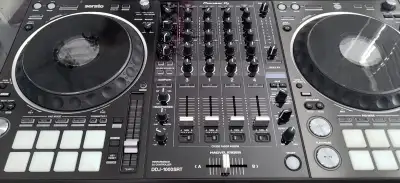Pioneer Ddj -1000 srt  Dj controller LIKE NEW, View more