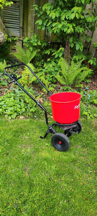 EarthWay Fertilizer & Seed Spreader Cart for Grass Lawns