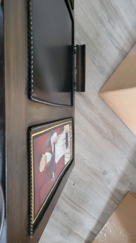 Cadre menu en métal dans Décoration intérieure et accessoires  à Saint-Hyacinthe - Image 3