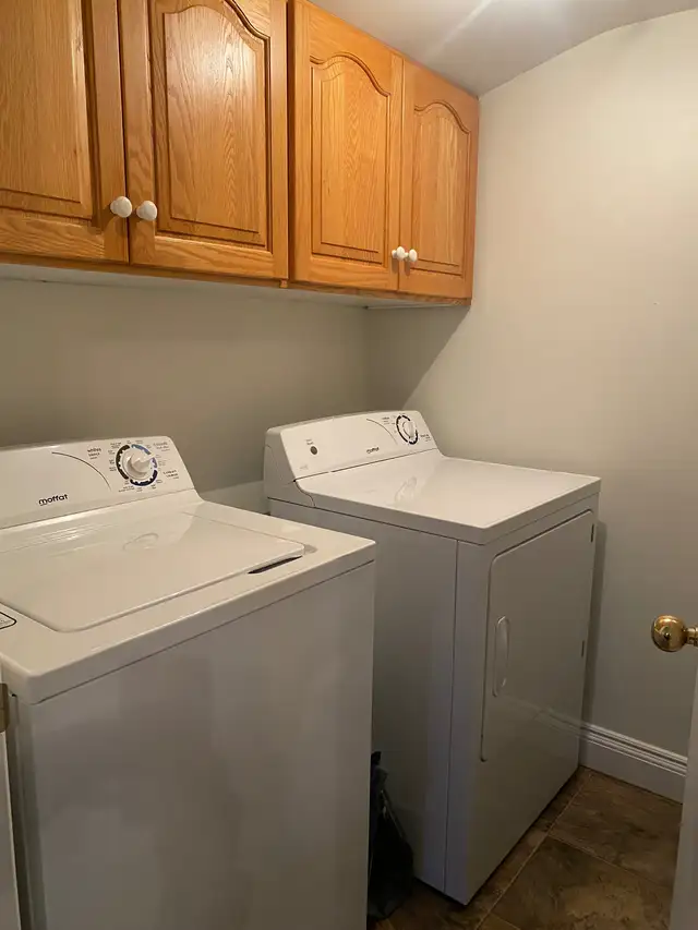 Downtown Spacious Three Bedroom Condominium in Long Term Rentals in Charlottetown - Image 10