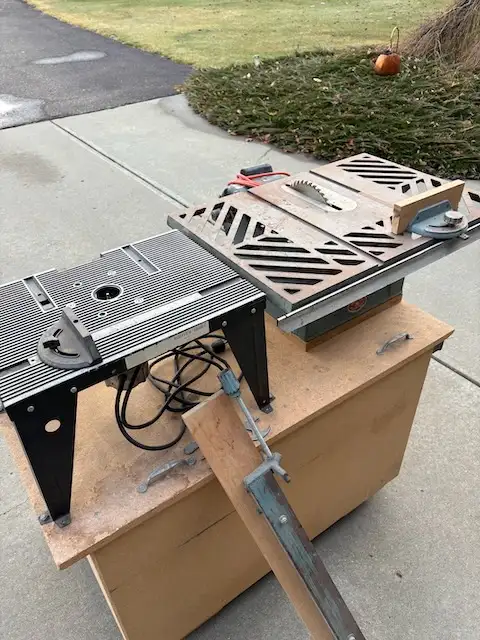 Saw and Router table in Power Tools in Strathcona County - Image 9