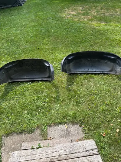 Rear wheel liners come with hardware. Easy to install. 1500 truck. Trail Boss