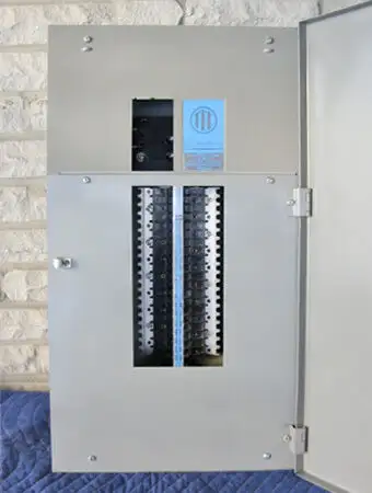ITE BL 200 AMP, 40 CIRCUIT PANELBOARD COVERS (SBL-40) ~ RARE! in Other in City of Toronto - Image 3