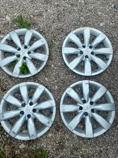 Selling 4 2016 Toyota Corolla hubcaps 16 inch