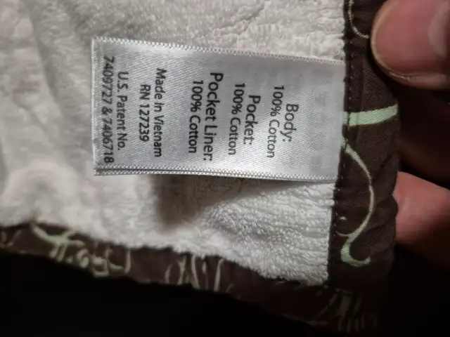 Two cotton nursing covers in Feeding & High Chairs in Oakville / Halton Region - Image 5