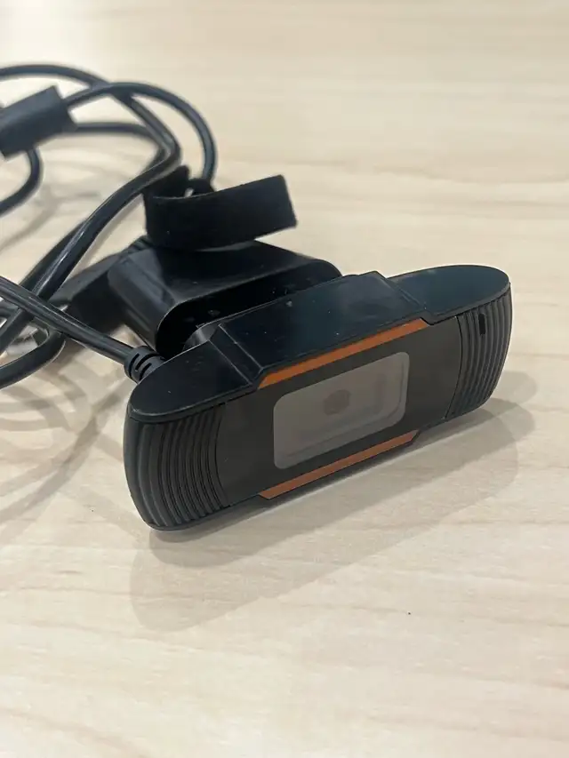 USB Webcam for Laptop/Desktop Computer in Other in Regina - Image 2