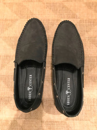 Men’s shoes Size 9