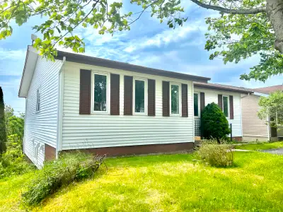 FOR RENT - 191 Frecker Dr, 3 bed, 1 bath
