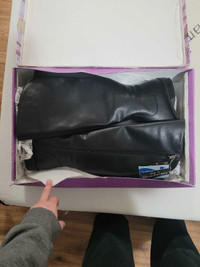 Taxi Brand Knee High Leather Boots. Size 8, Wide Calf