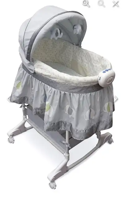 Bily bassinet in excellent condition. Note - the first photo is from online, to show what it looks l...