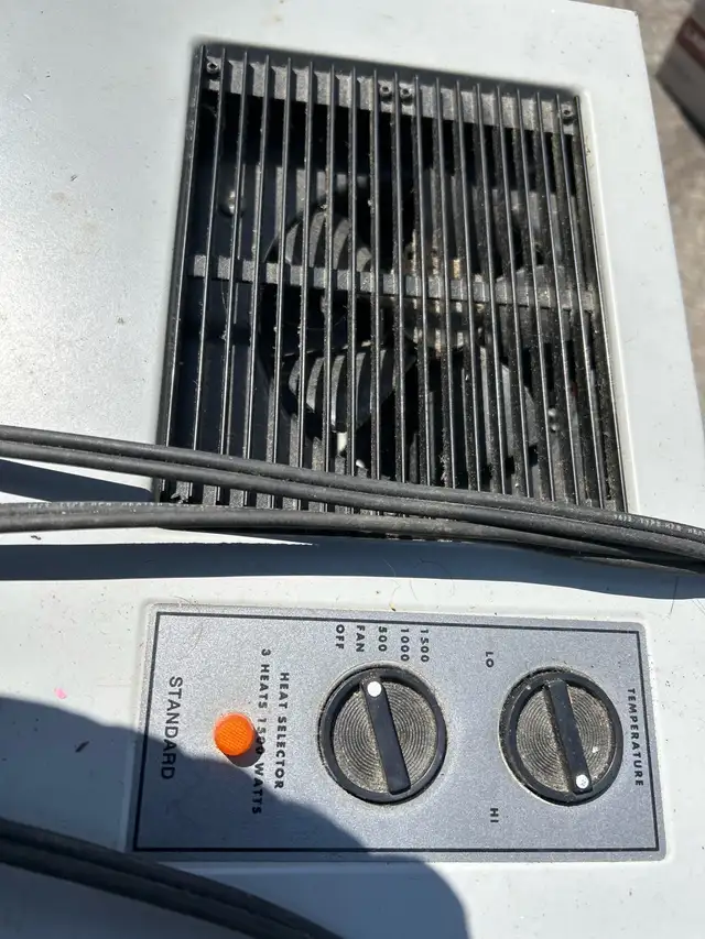 Brand new Cuori 1500 watt oil heater Electric 750W/1500 Heaters in Heaters, Humidifiers & Dehumidifiers in City of Toronto - Image 8