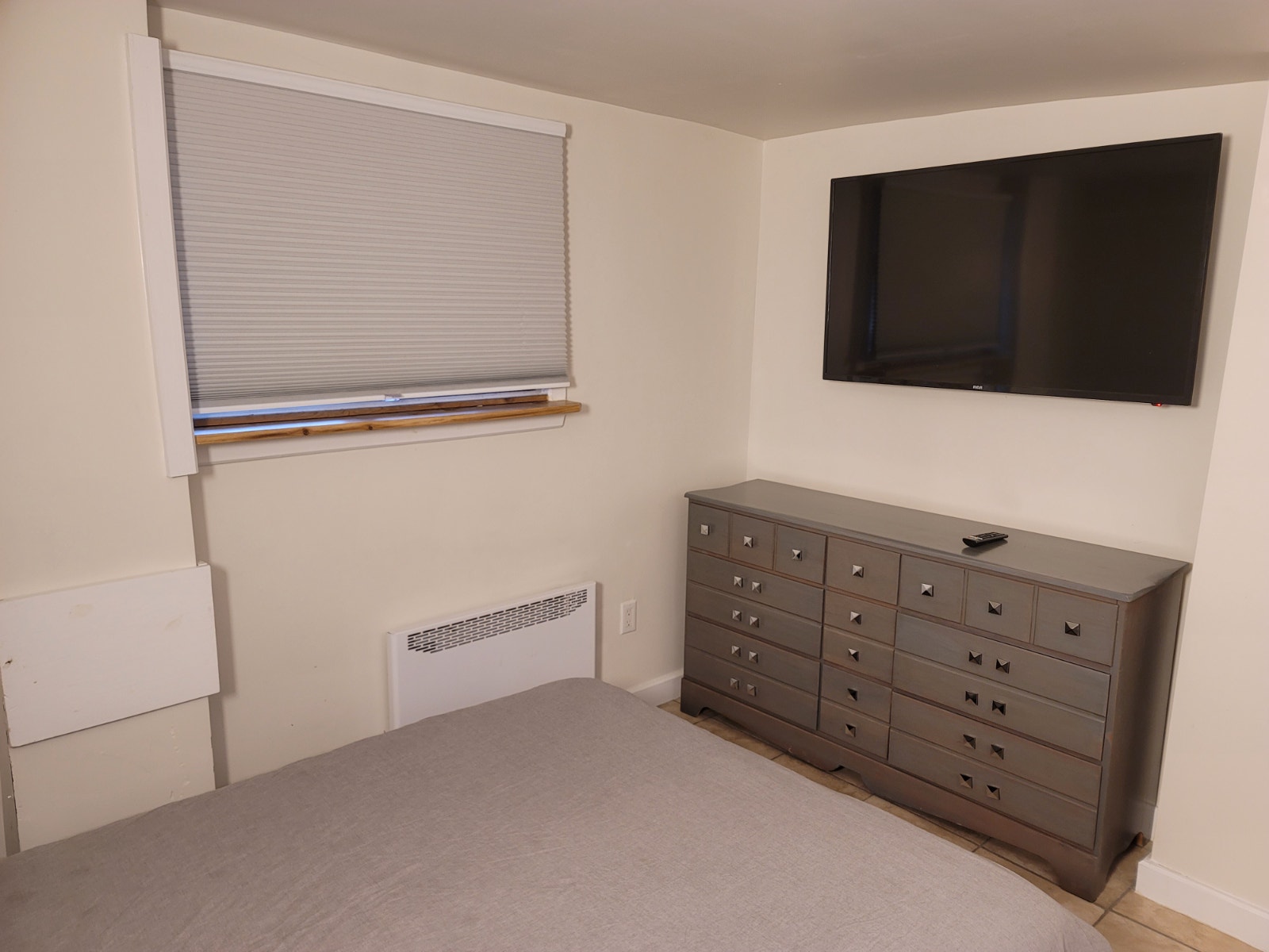 chambre à louer/ room rental — photo 2
