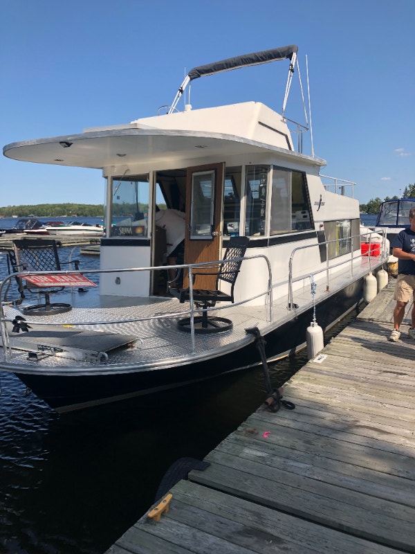 35' Kingscraft houseboat Powerboats & Motorboats Kenora Kijiji