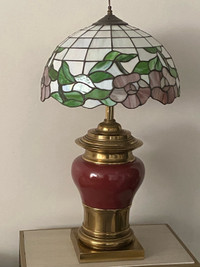Stiffel table lamp Tiffany style shade 