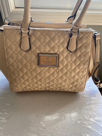 Tufted leather guess women’s handbag 