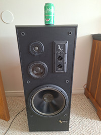 Infinity SM122 Tower speakers