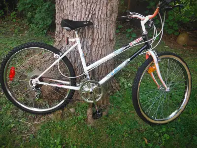 Vélo Leader 26"., View more
