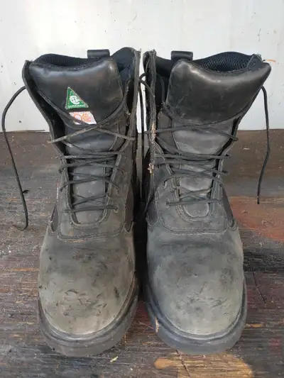 Steel toe and non steel toe boots $10-$25 each. Size is from left picture 9-1/2, 8, 6.