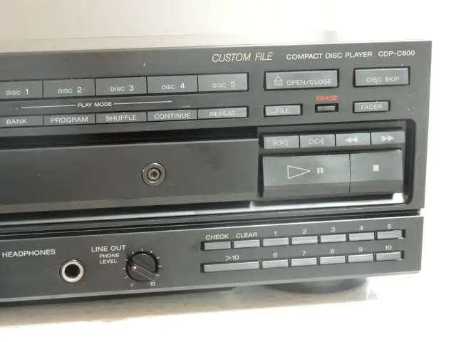 Sony CDP-C800 5-CD Changer w/optical, Var out, Japan + Cable ! in Stereo Systems & Home Theatre in Mississauga / Peel Region - Image 3