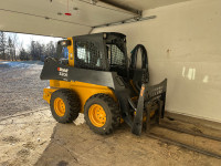 REDUCED!!! John Deere 320E Skidsteer LOW HOURS!!