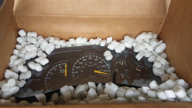 Gauge cluster GM/ Chev 99-07 Gas in Other Parts & Accessories in Kamloops - Image 3