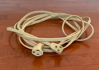 15" triple outlet power extension cord. Excellent condition!