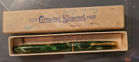 Vintage Conway Stewart Green Marble Fountain Pen 14K Gold