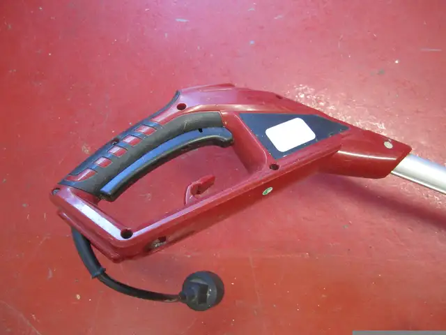 Toro Electric Trimmer in Lawnmowers & Leaf Blowers in Kitchener / Waterloo - Image 9