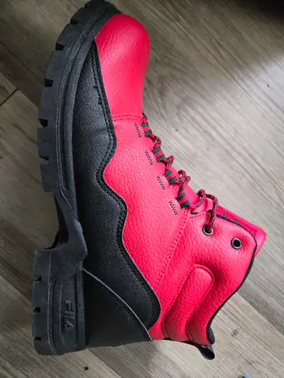Fila mens boots size 10, View more