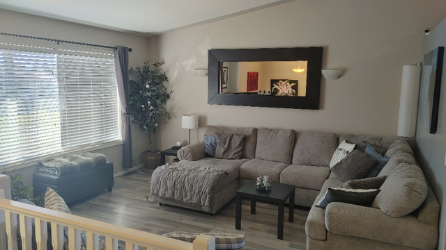 ** Private Room for Rent in Large House - Sylvan Lake ** in Room Rentals & Roommates in Red Deer - Image 2