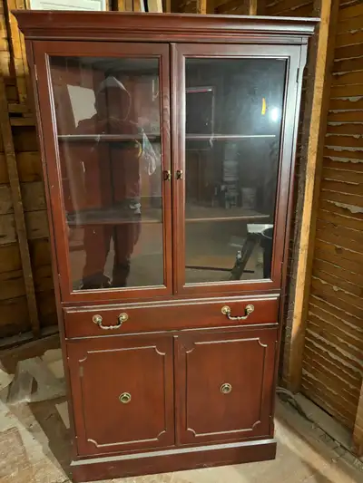 Free hutch, View more