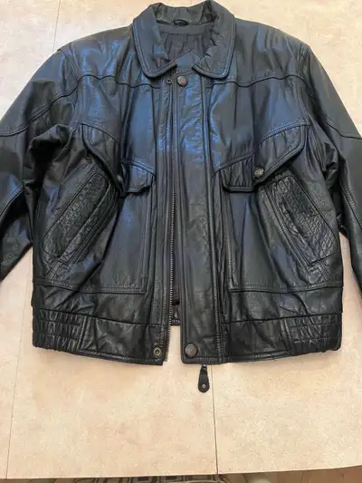 manteau de cuir, View more