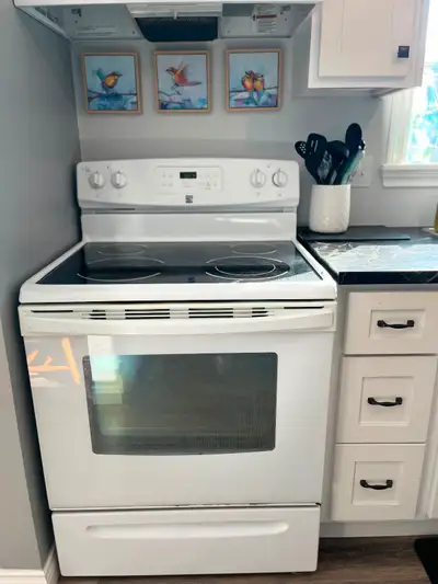 Kenmore stove / oven, View more