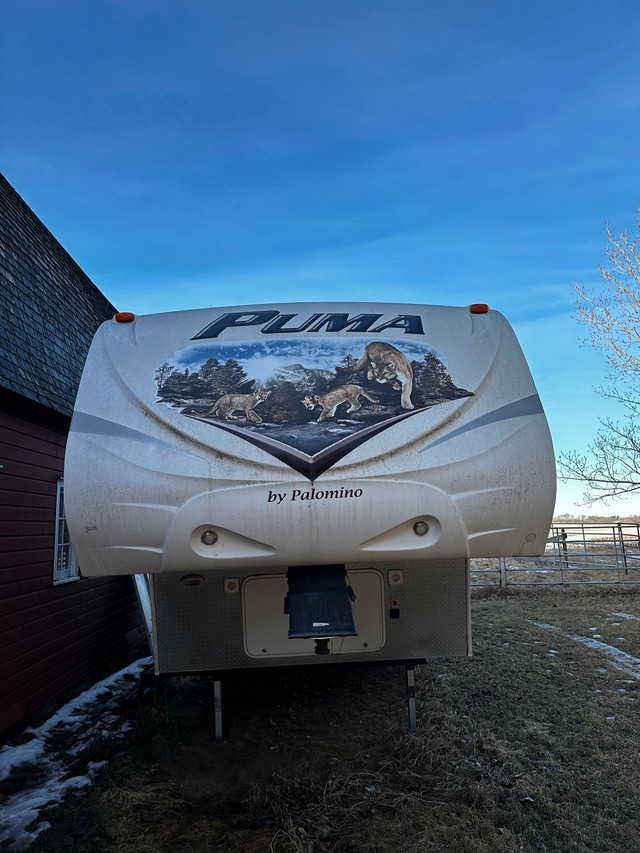 2011 Puma 5th wheel  in Travel Trailers & Campers in Edmonton