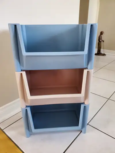 3 CONTENANTS NEUFS RANGEMENT 12"LARx8"PROFx7"HAUT CHACUN: $15.00, View more